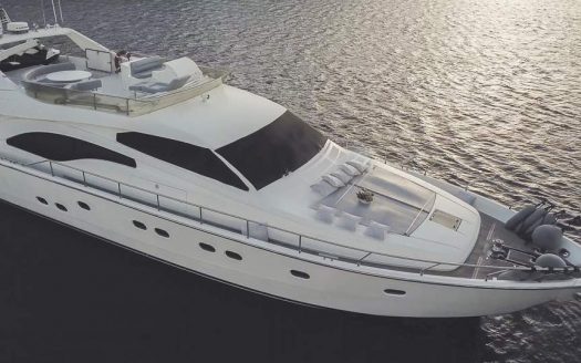 Ferretti Fly bridge 68ft