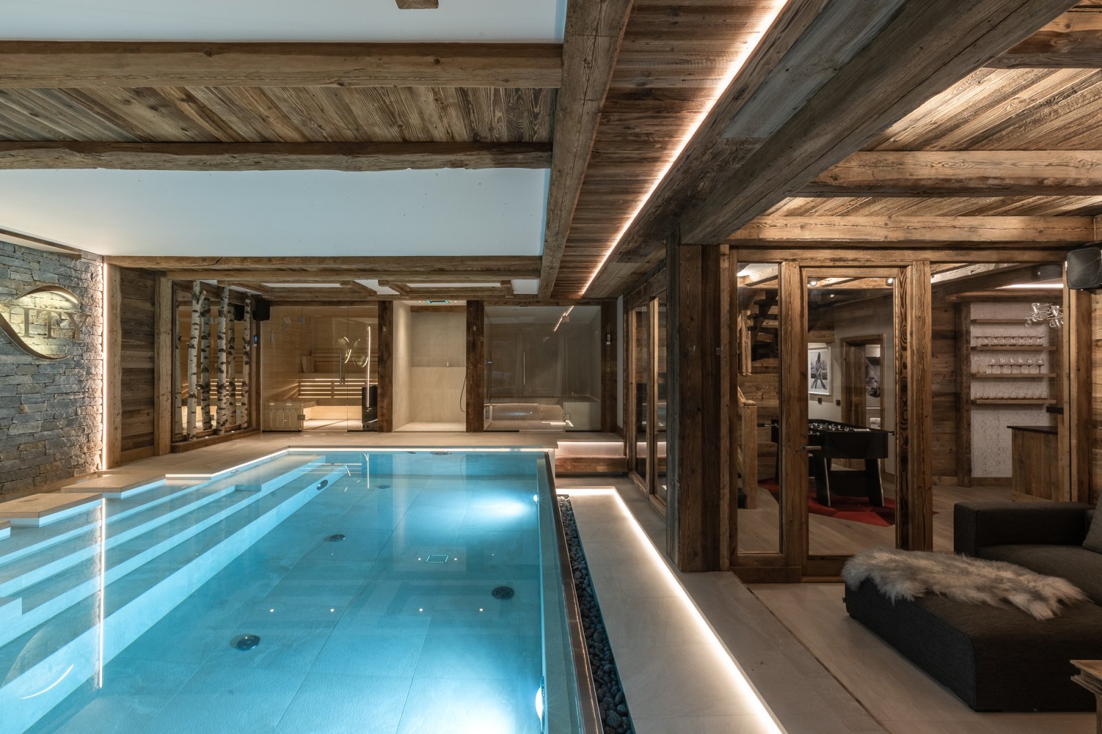 Chalet Infinity - The Only International